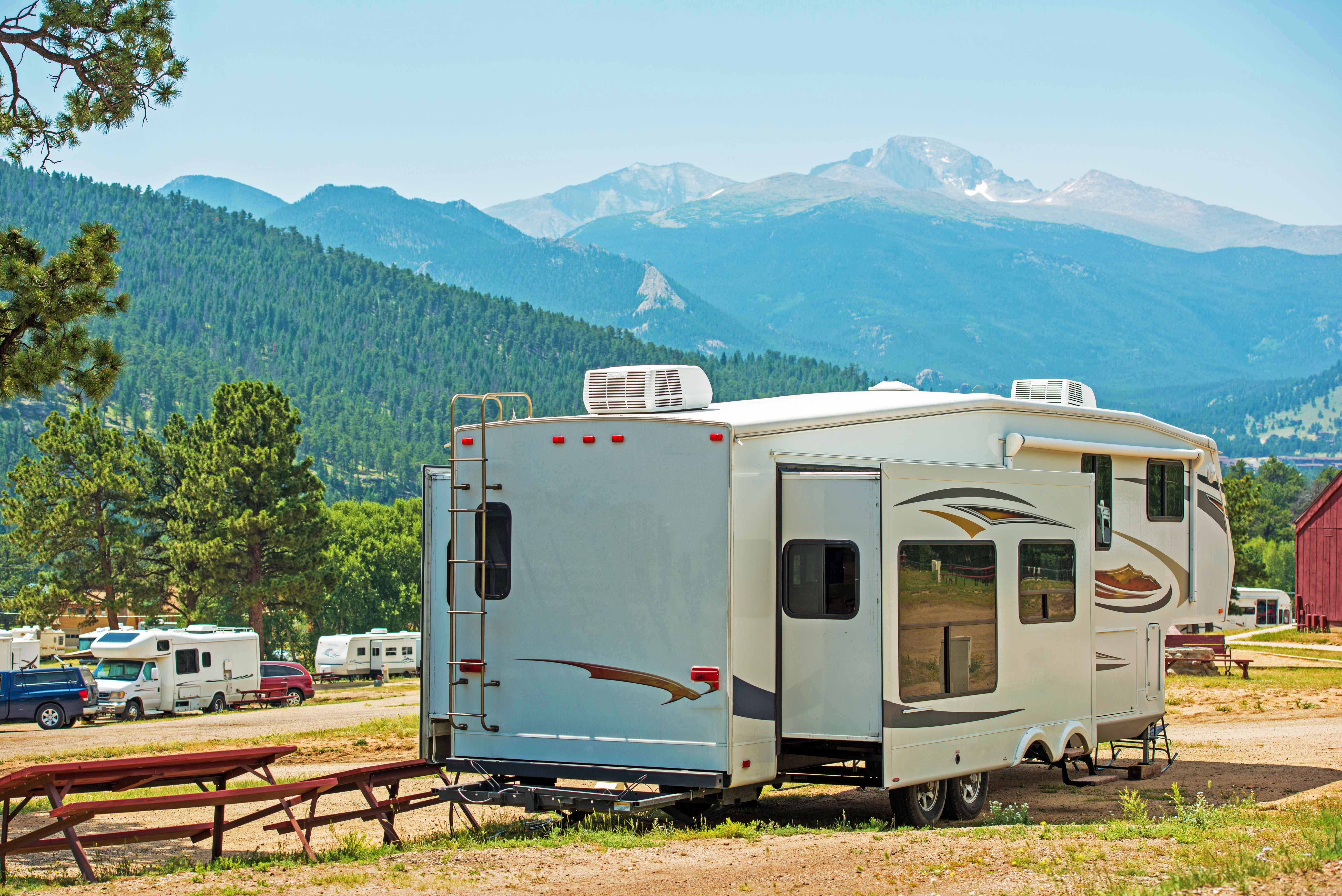 RV Fifth Wheel Camping